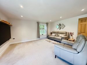 Lounge- click for photo gallery